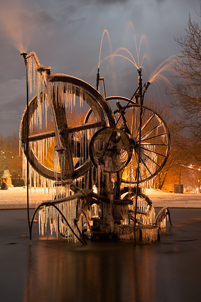 Tinguelybrunnen-FotoBertschyM